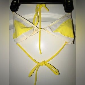 ONE OF A KIND LATARTE MAUI, HAWAII

3 PIECE SWIM OUTFIT
BRAND NEW NEVER WORN